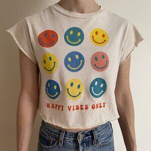 Happy vibes only T-shirt